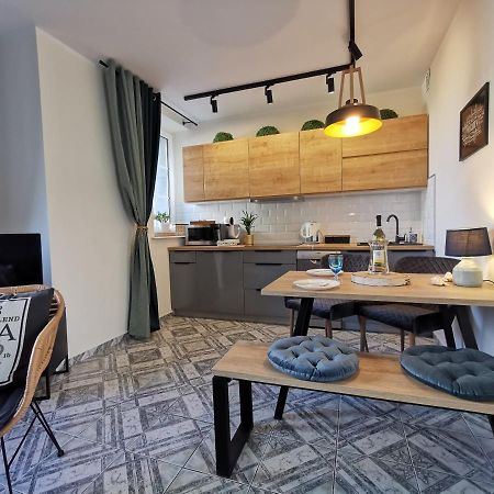 Apartament Kolobrzeg Starowka Welcome Home المظهر الخارجي الصورة